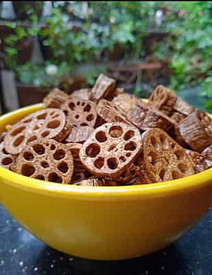 Thamara Vethal /Lotus Root Sun Dried 100gm Thamara Vethal /Lotus Root Sun Dried 100gm